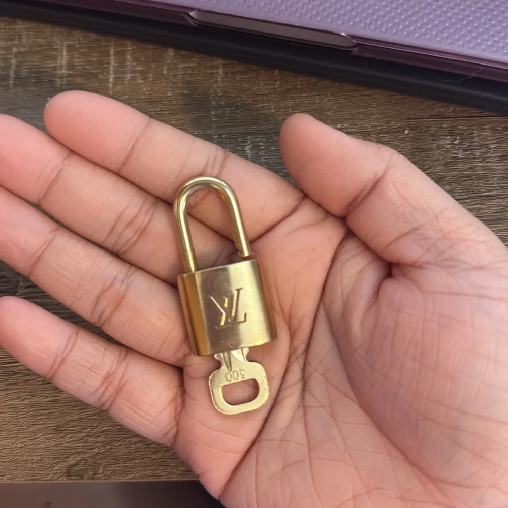 Louis vuitton brass lockset #300